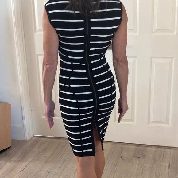 Guess Bodycon Dress - Black/White Stripe Size S - Picture 2 of 14